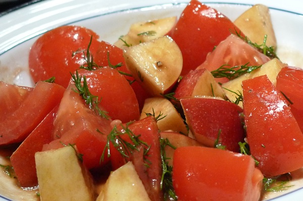 tomato-and-apple-salad
