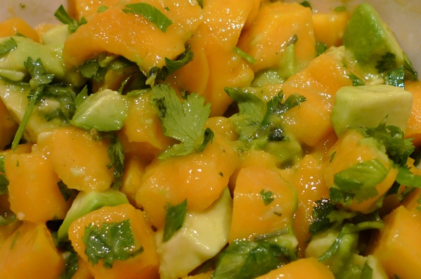 avocado-mango-salad