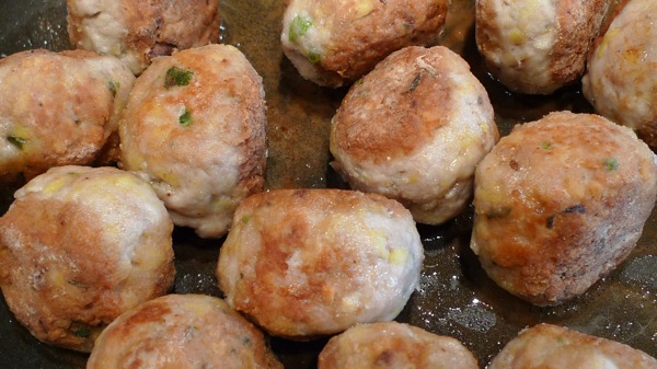 Meatballs with Tzatziki Sauce1